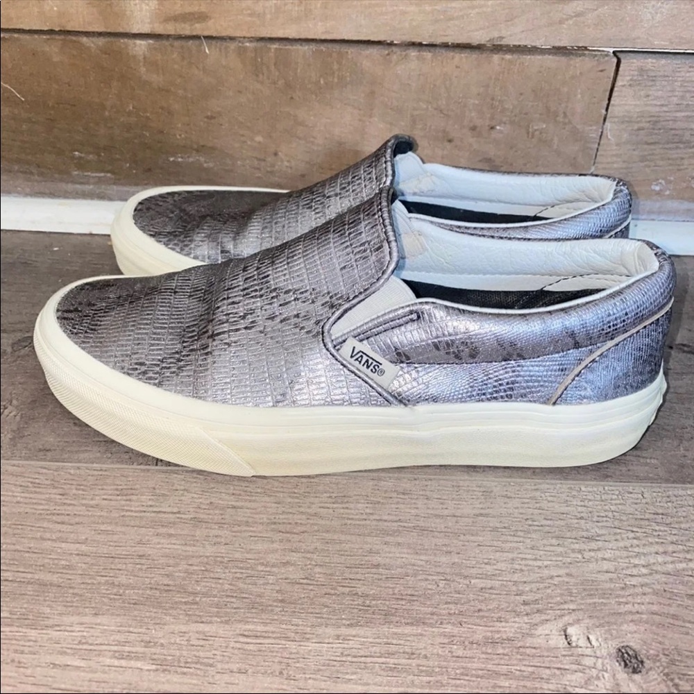 Snakeskin pattern Vans size 6.5 womens